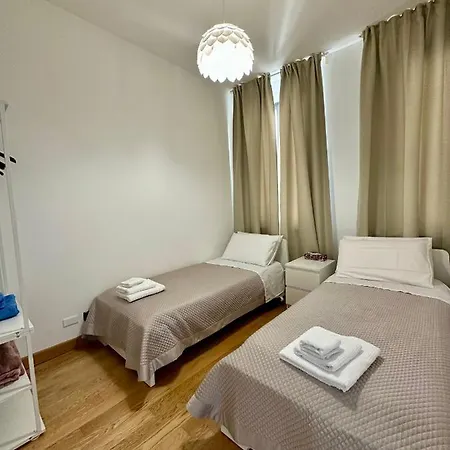 Due Passi Dal Porto Apartment Genoa Exterior photo