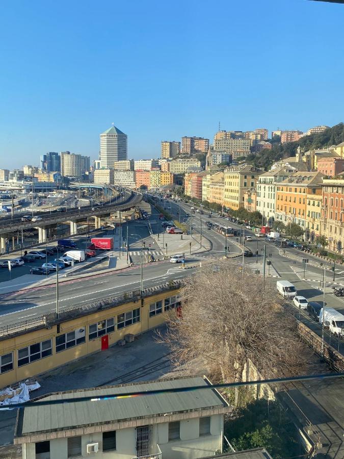 Due Passi Dal Porto Genoa